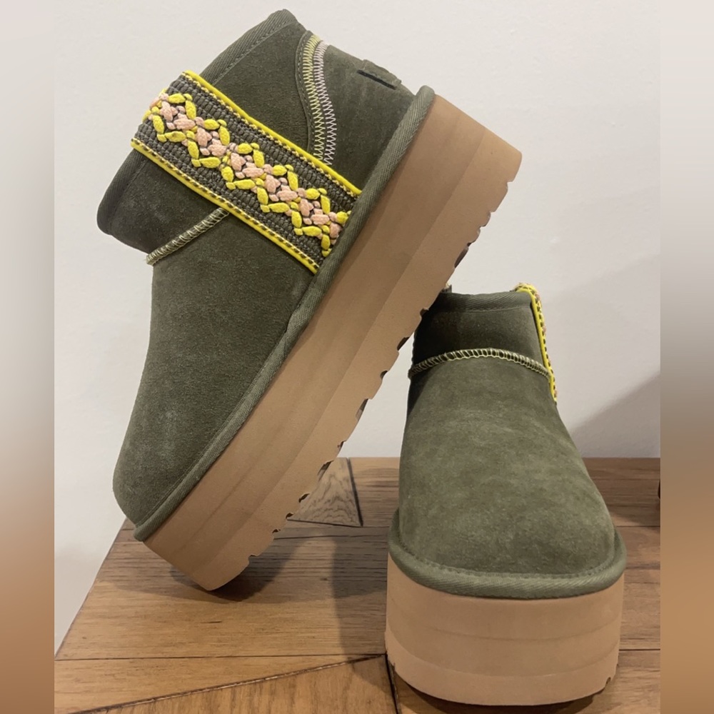 UGG BOOTIES Classic Ultra Mini Braid Platform